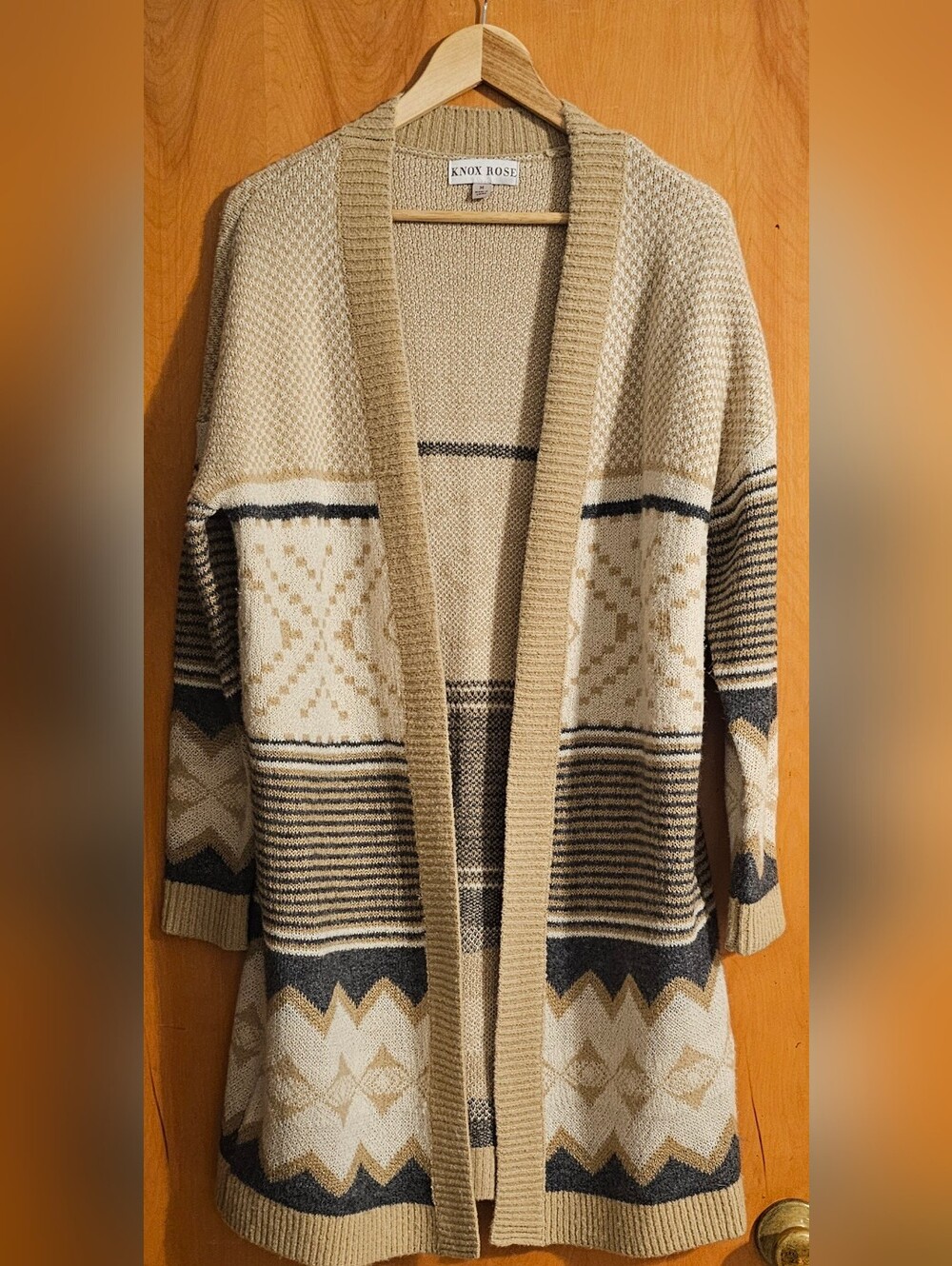 Knox Rose Neutral Patterned Open-Front Cardigan in Beige and Dark Gray